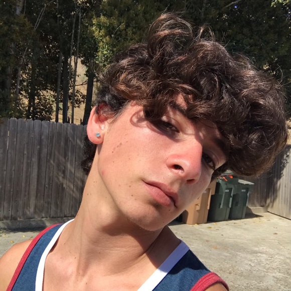 Meet your Posher, Zachary - Picture 6 of 8